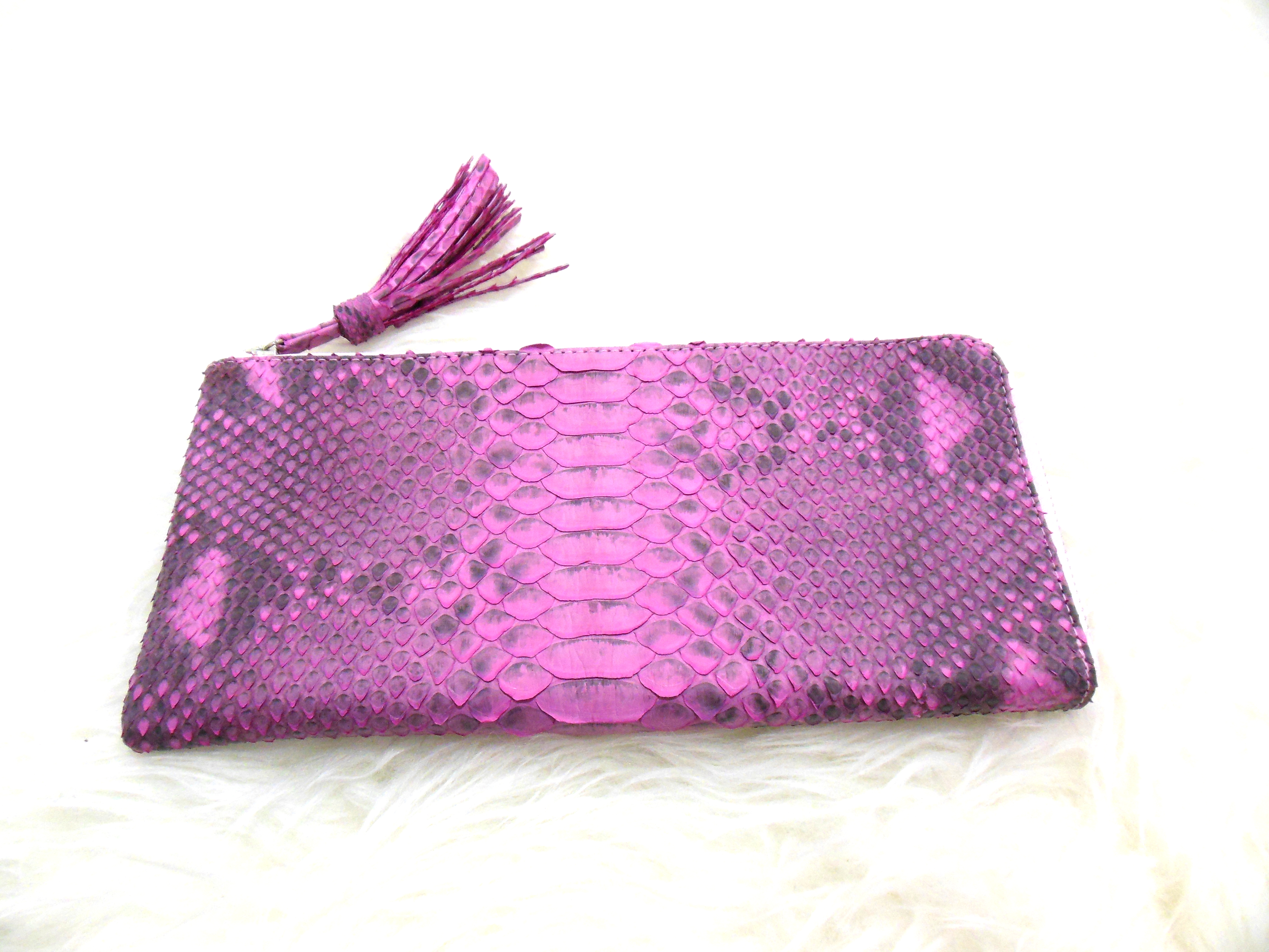 zipper purse front fuschia